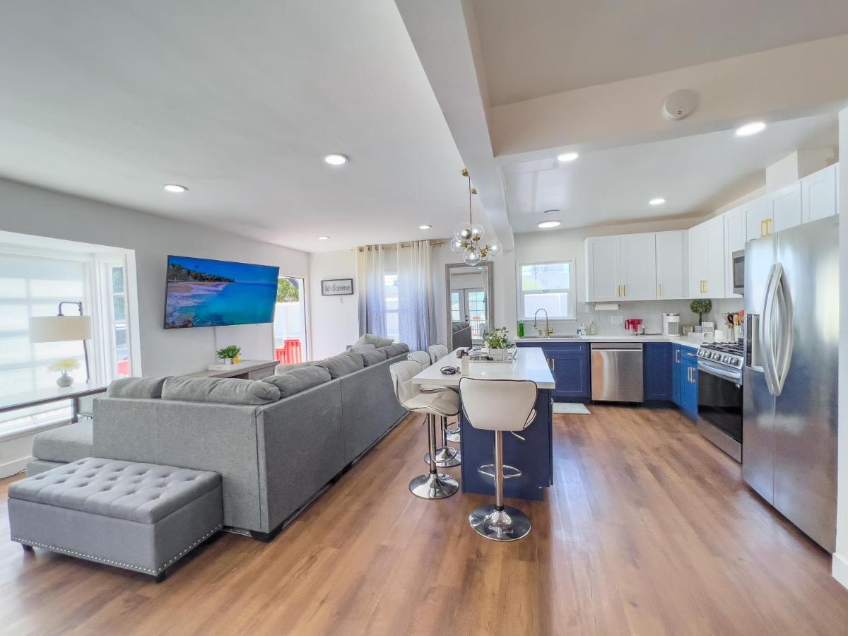 Luxury Villa With Hot Tub! Walk To Beach & Bars Long Beach Exterior foto