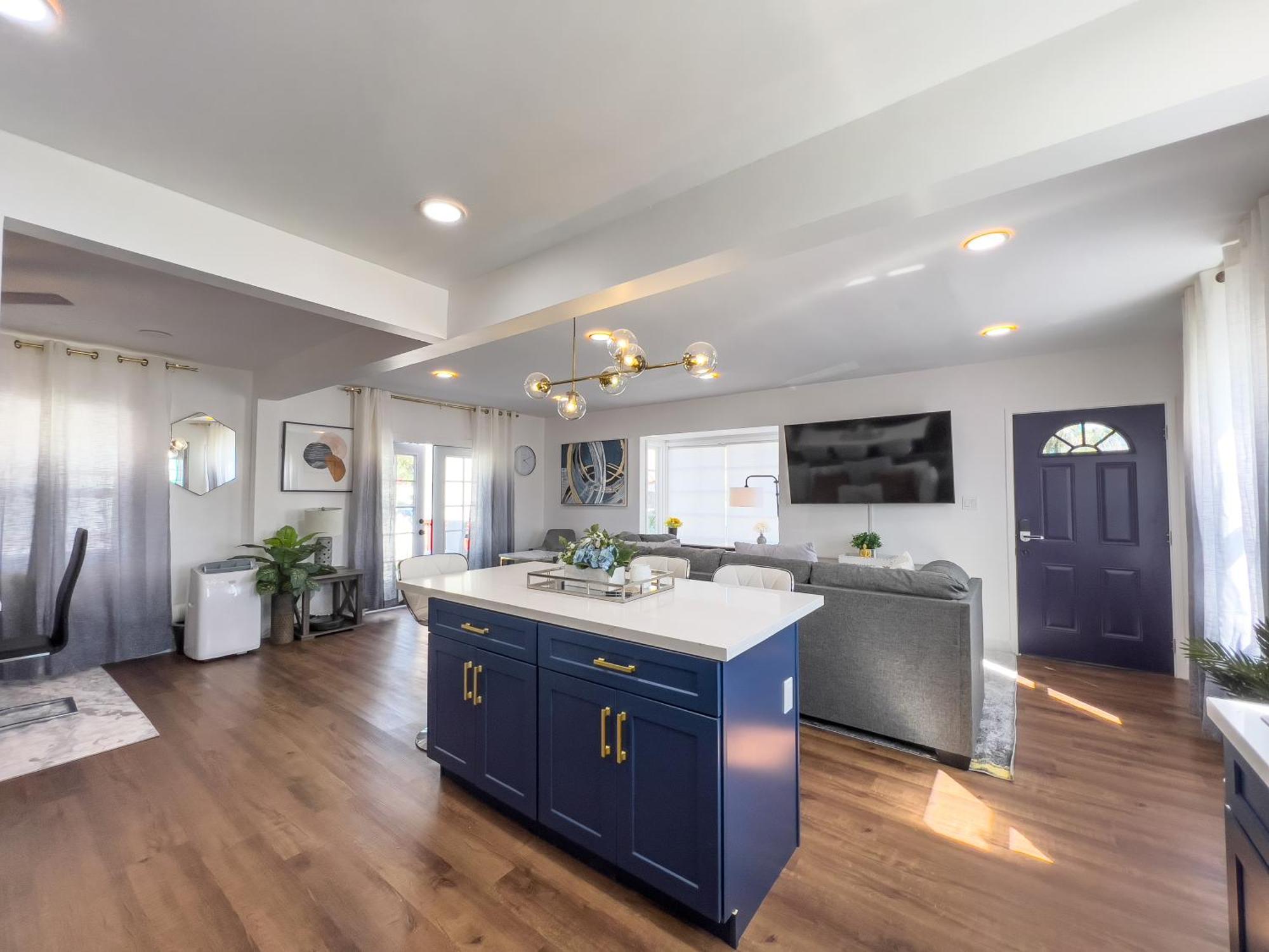 Luxury Villa With Hot Tub! Walk To Beach & Bars Long Beach Exterior foto